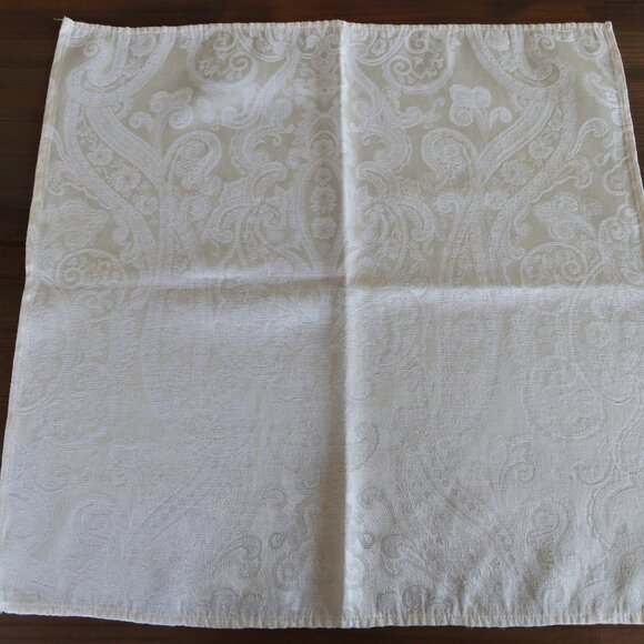 2 Sets pf 4 Ea. Cream Napkins, Luncheon and Dinner Linens - Picture 5 of 10